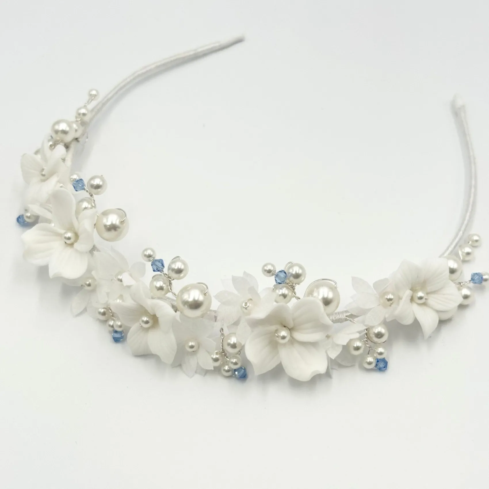 Beads & Beyond Tiffany Perle und heller Saphir Kristall Floral Tiara* Etwas Blaue Geschenke | Geschenke Für Die Braut