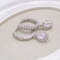Lace & Favour Tobago Silber Crystal verschönert Huggie Hoop Ohrringe* Silberner Abschlussball-schmuck | Abschlussball-ohrringe