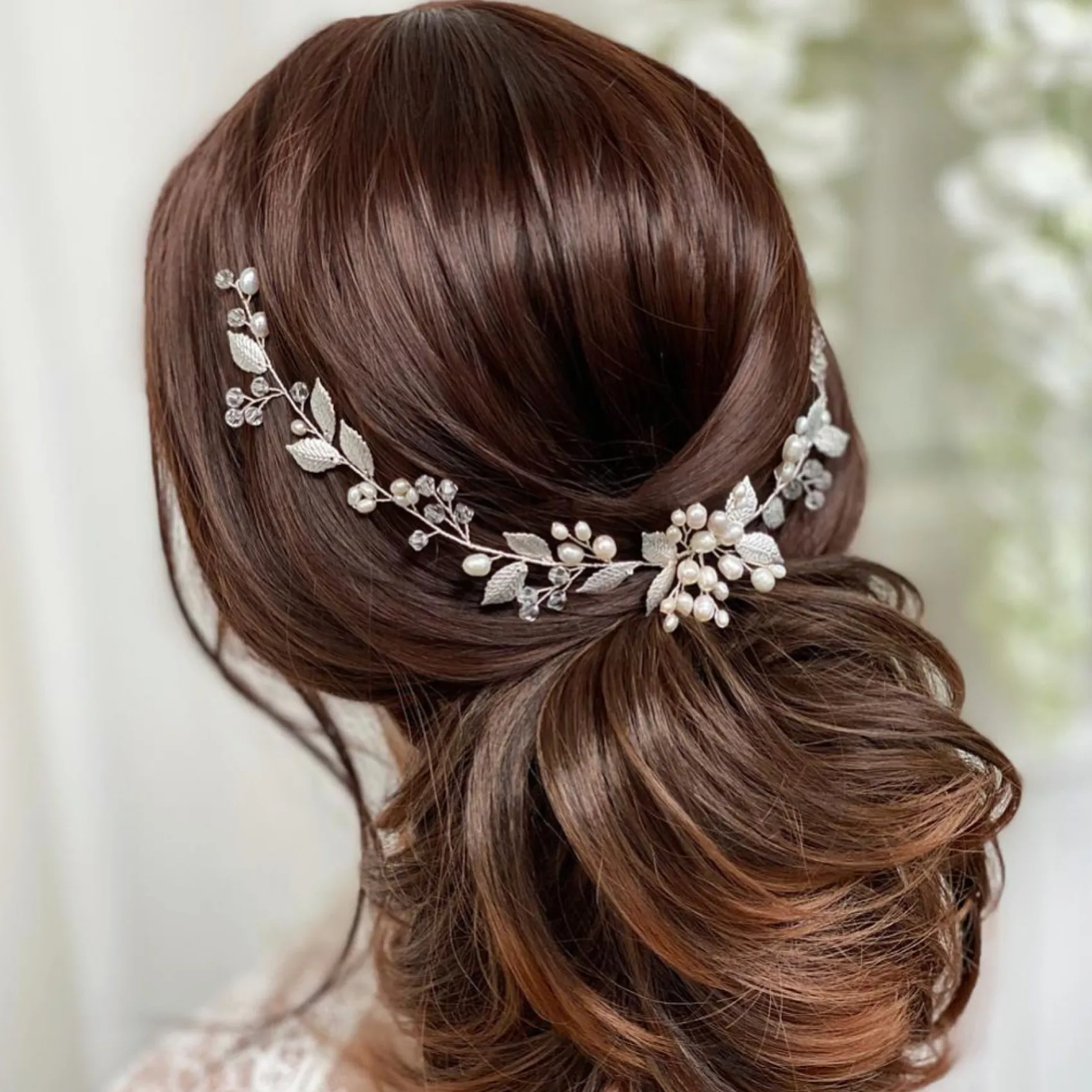 Lace & Favour Woodland Dream Silberne Blätter und Süßwasserperlen Haarstrang* Perlen-haarschmuck | Silberne Haar-accessoires