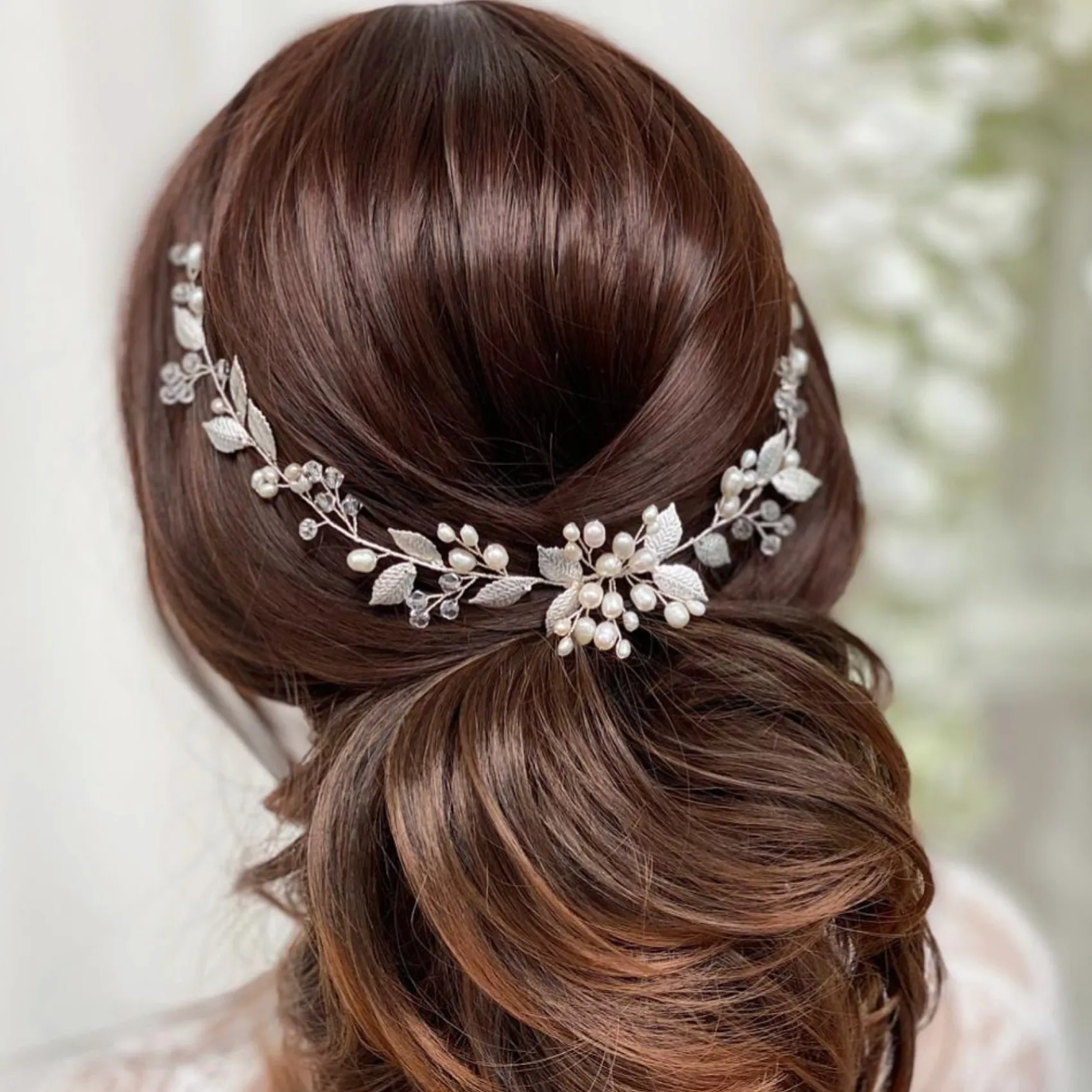 Lace & Favour Woodland Dream Silberne Blätter und Süßwasserperlen Haarstrang* Perlen-haarschmuck | Silberne Haar-accessoires